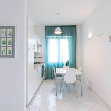 Casa Vacanze Maiori アパートホテル 3*